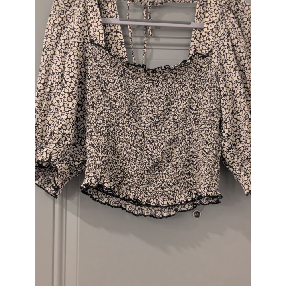 Women's H&M Floral Smocked Crop Top in Black, yellow, and White, Size S - Picture 4 of 9